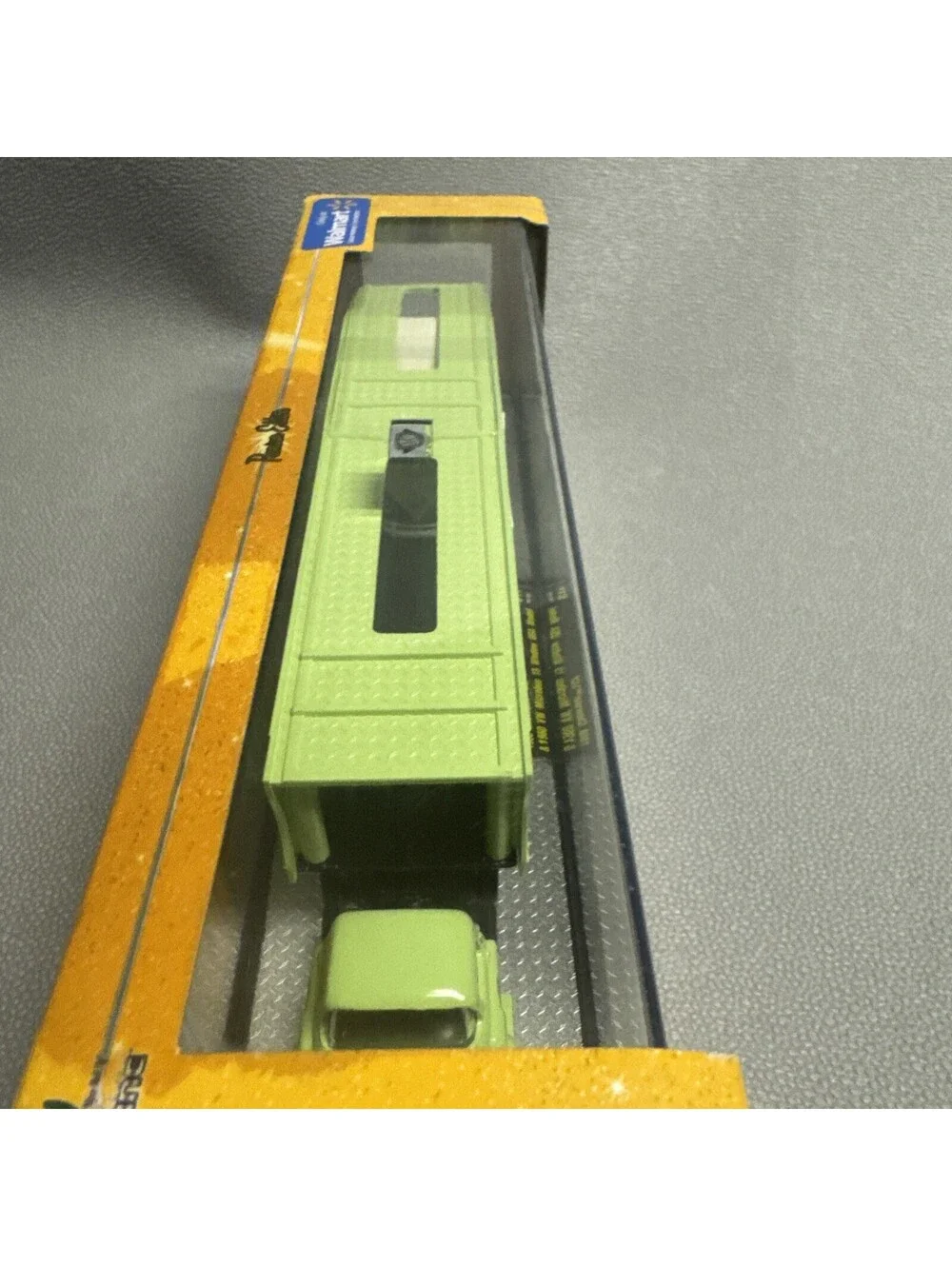 1:64 M2 Auto-Haulers 1958 Chevrolet LCF & 1960 VW Microbus 15 Window USA Model